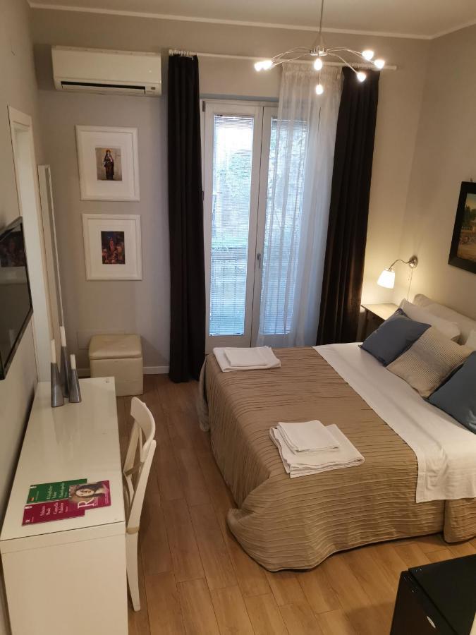 Double Room Private Bathroom