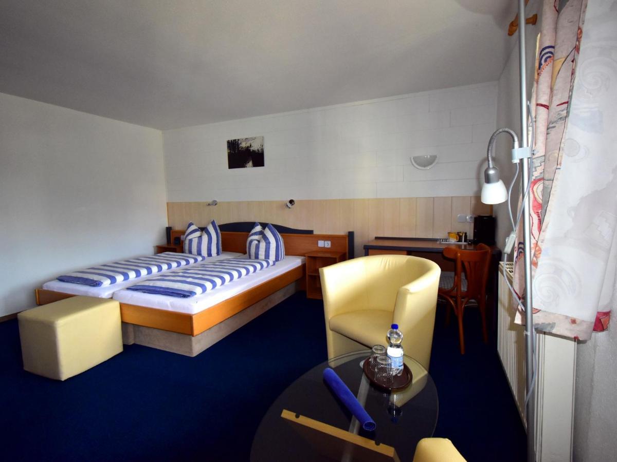 Small Twin Room,1010688031:JPEG