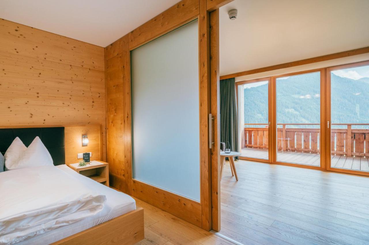 One-Bedroom Suite Mountain View