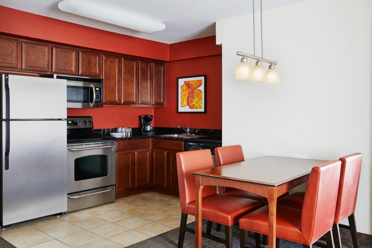 Two-Bedroom Suite,1381252670:JPEG