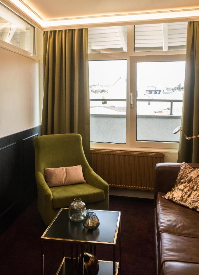 Queen Suite