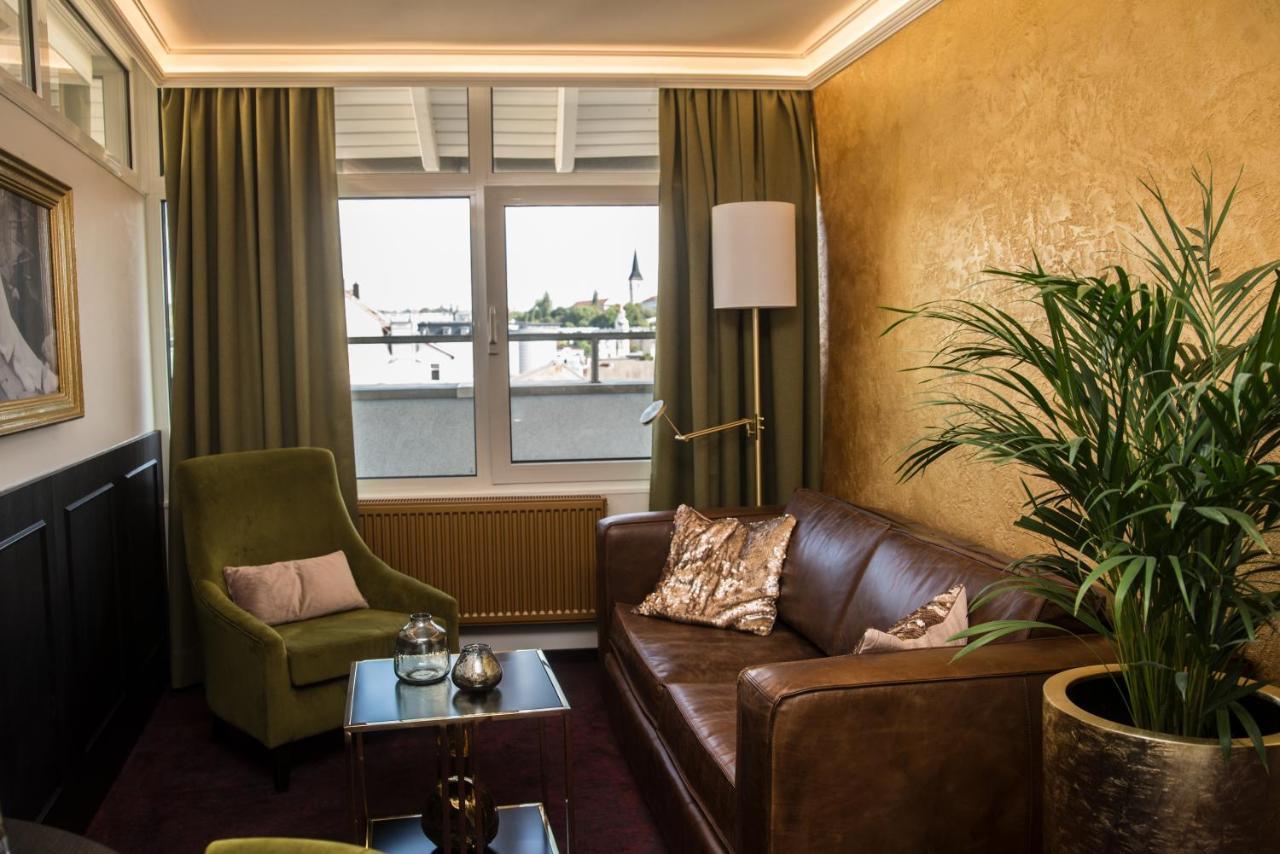 Queen Suite