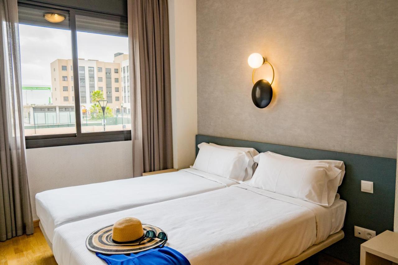 One-Bedroom Apartment Twin