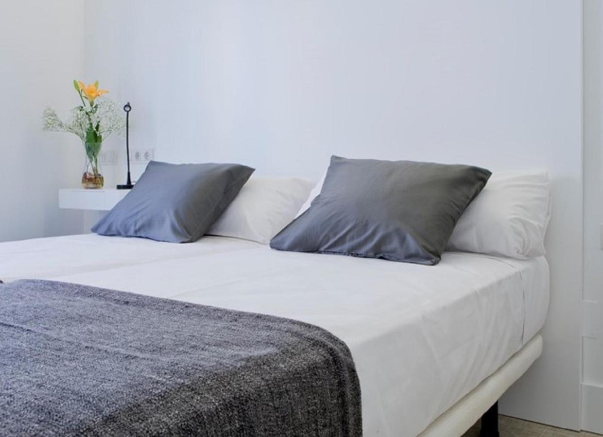 Double Room (1-2 Adults) - Basic,1011309682:JPEG