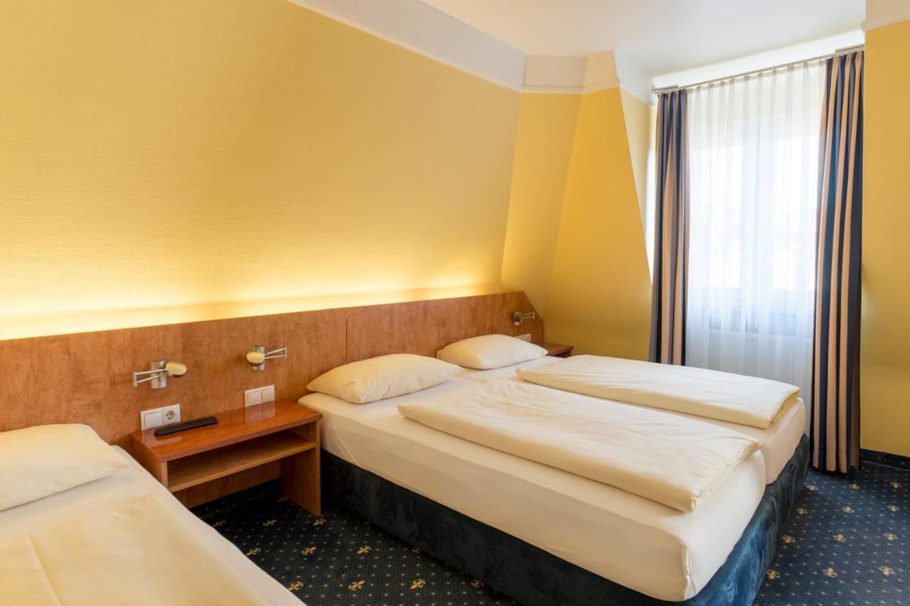 Triple Room,1219202026:JPEG