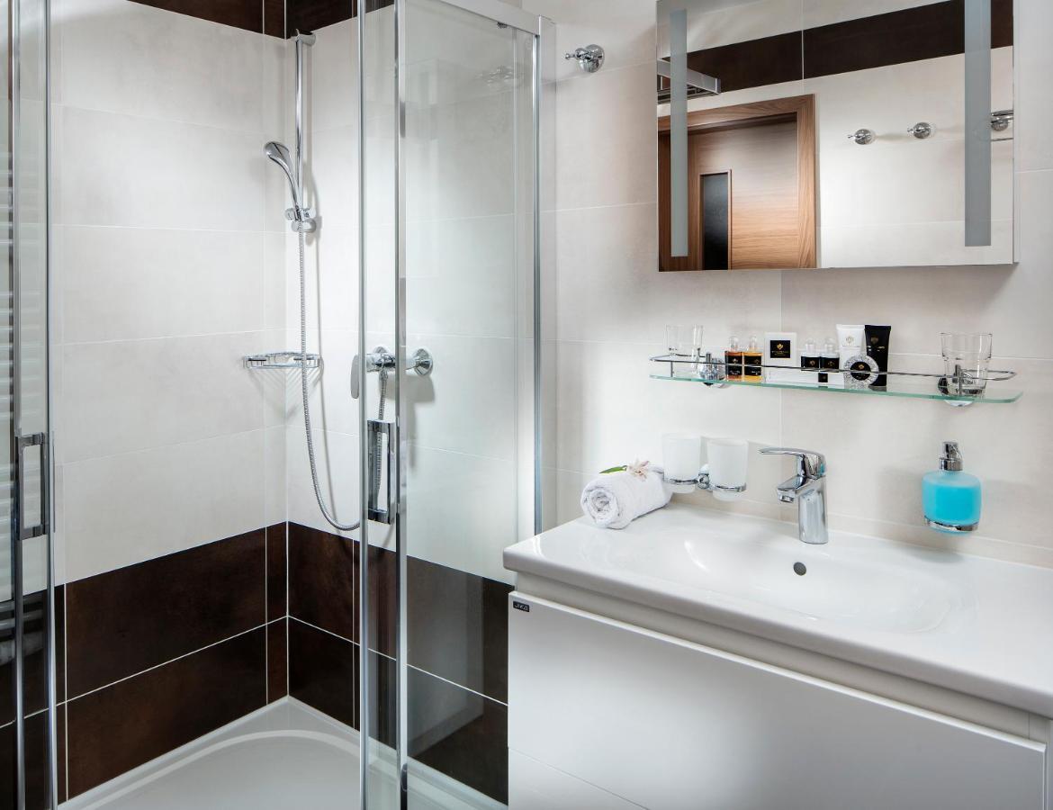 Two-Bedroom Apartment,1011360691:JPEG