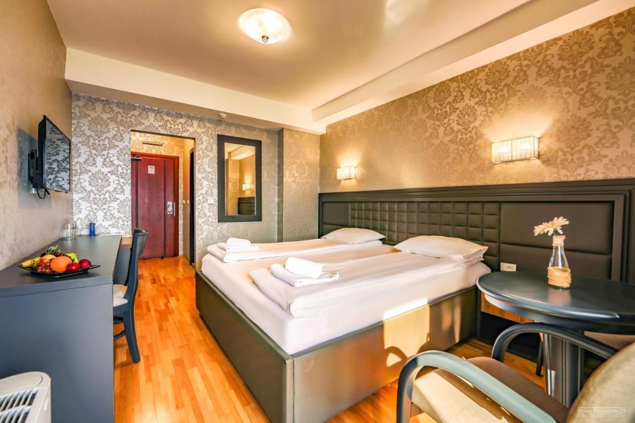 Double Room Lake View