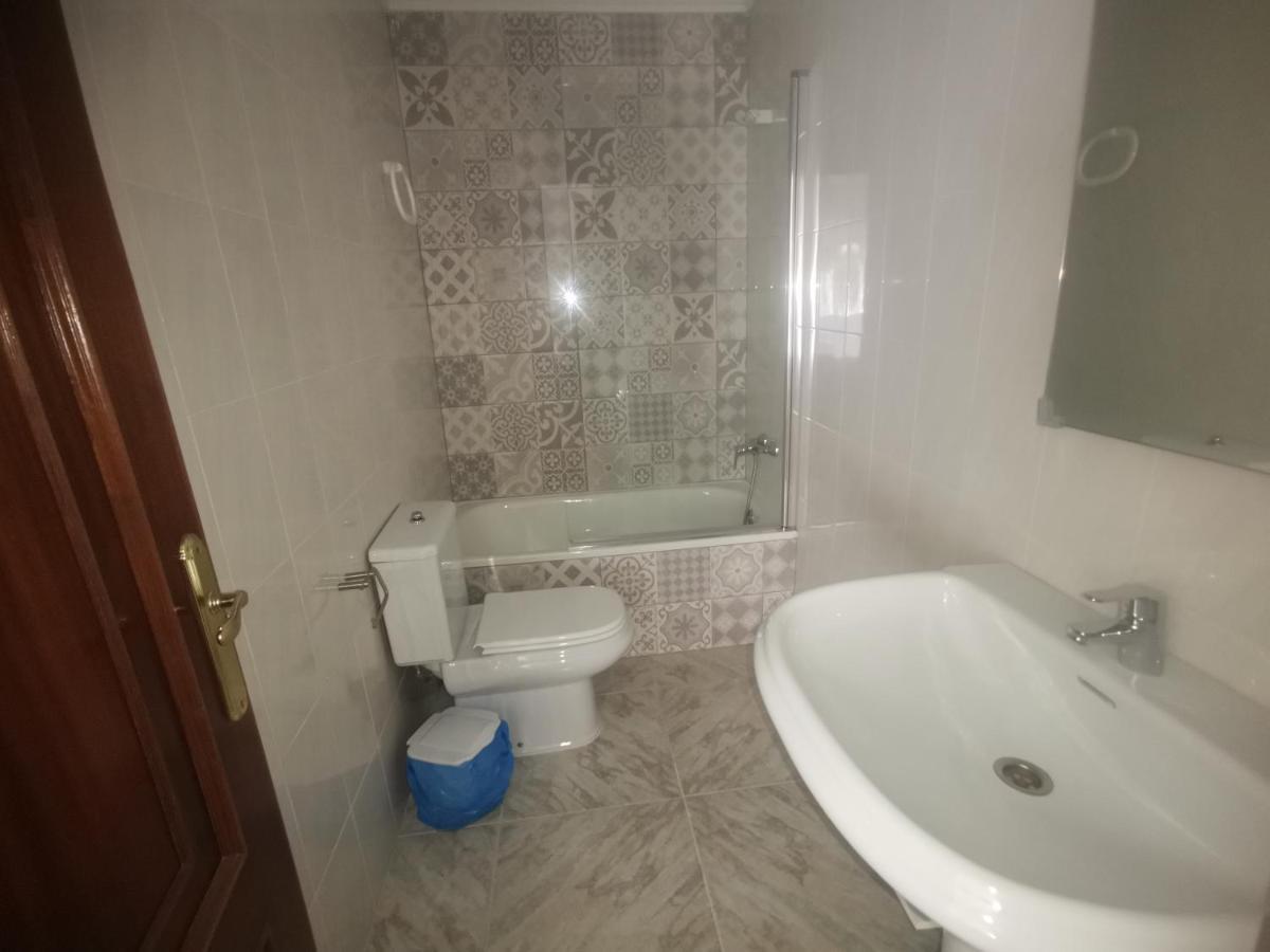 Twin Room Bath