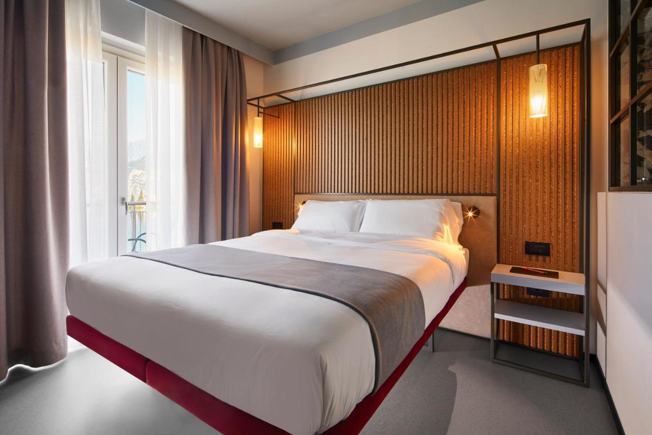 Deluxe Room Lake View