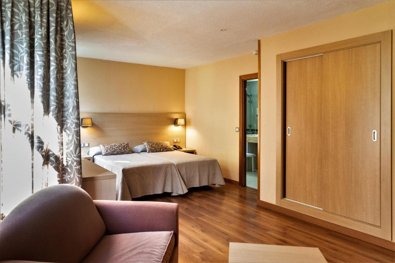 Double or Twin Room with Spa Access,1011676546:JPEG