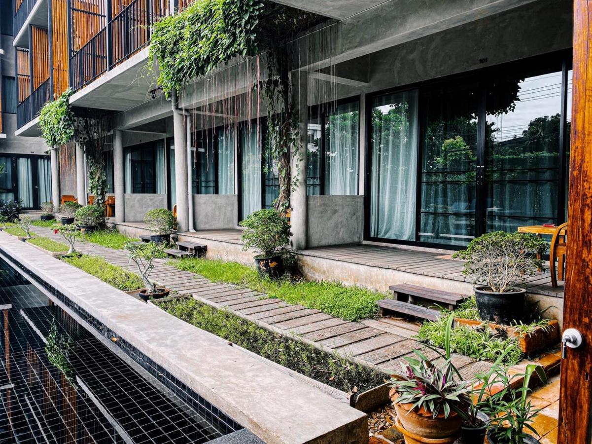 Deluxe Double Room Pool Side