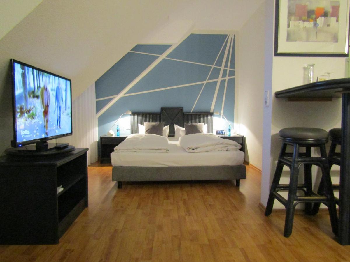 Standard Double Suite,1012148668:JPEG