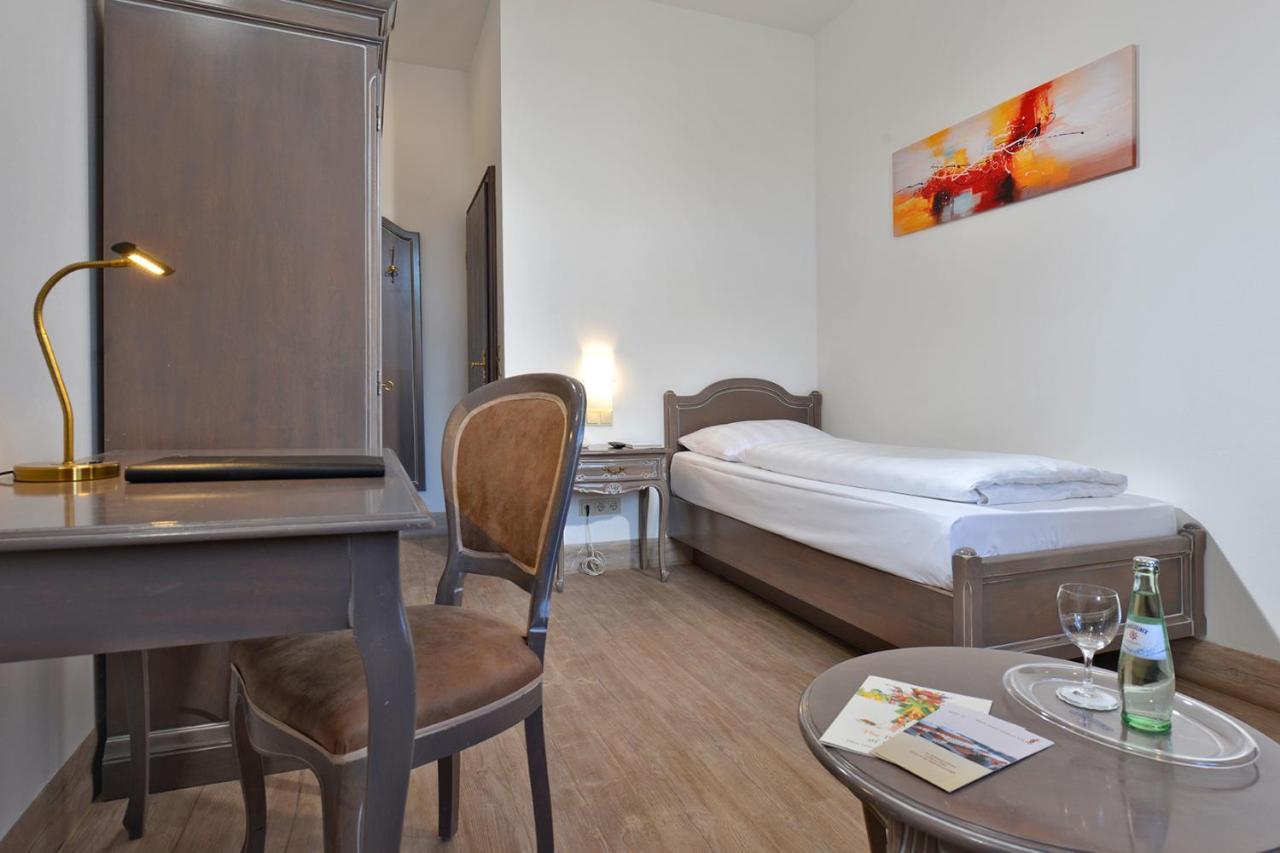 Standard Single Room,1013003662:JPEG