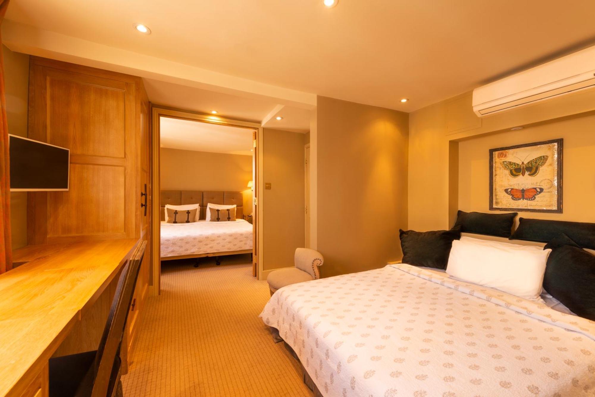 Queen Room