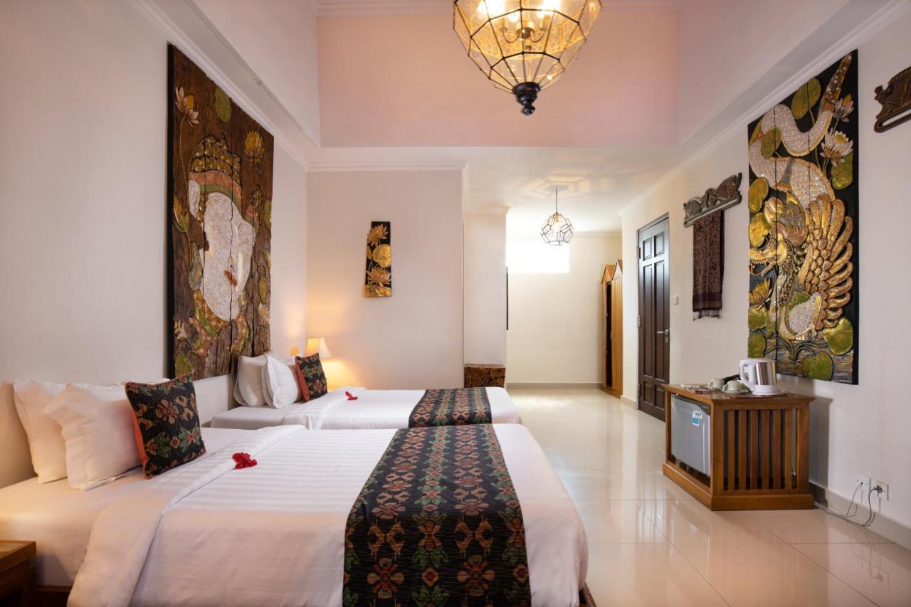 Double or Twin Room Garden View
