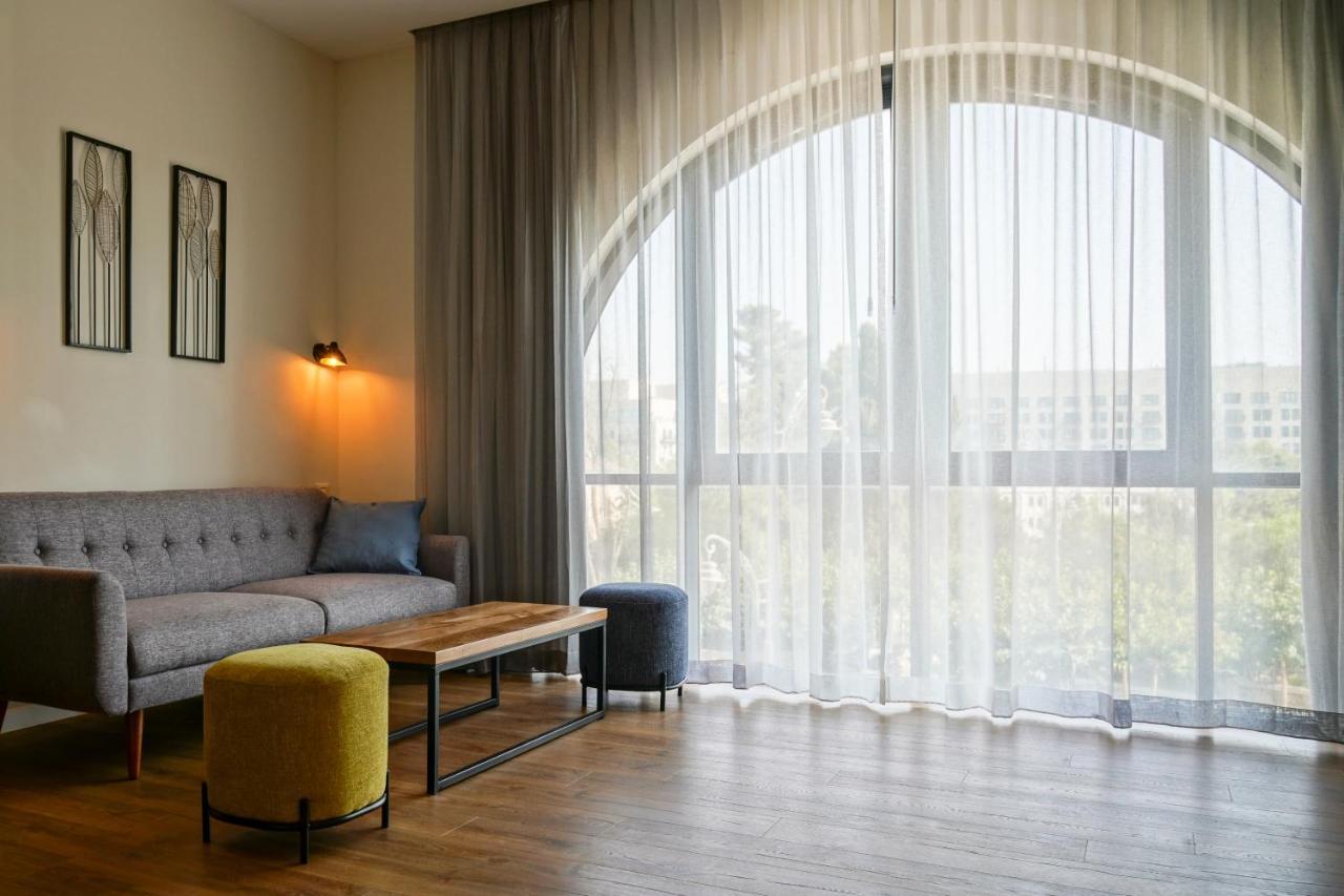 Suite City View