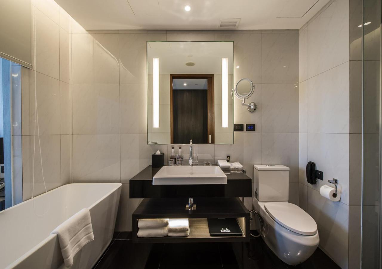 Club Double or Twin Room Lounge Access