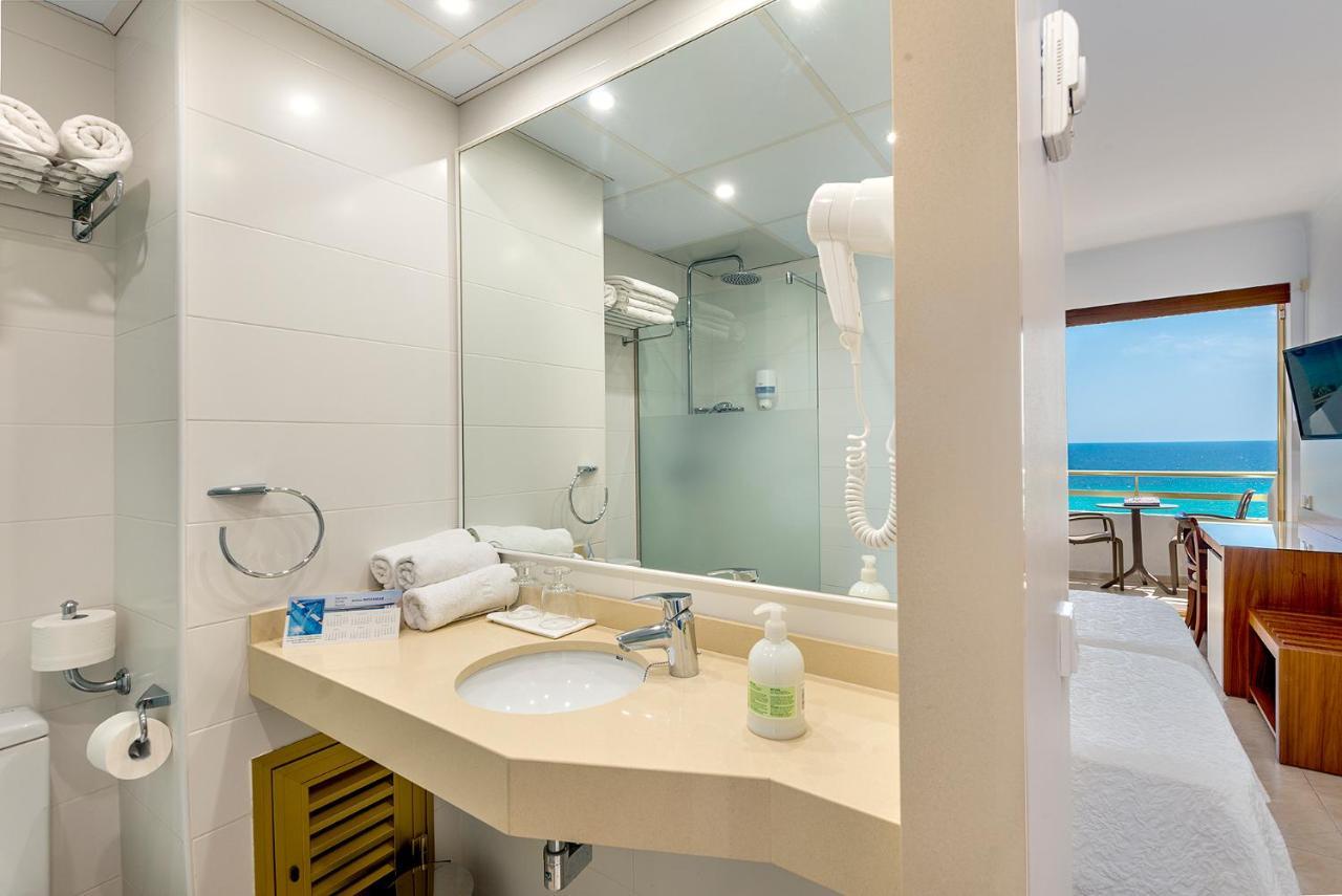 Double or Twin Room Sea View