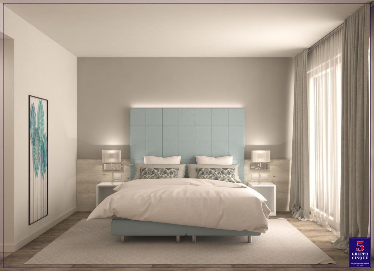 Deluxe Double or Twin Room with Side Sea View,1015104121:JPEG