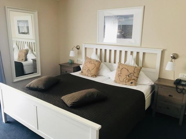 Standard Double Room,1015167028:JPEG
