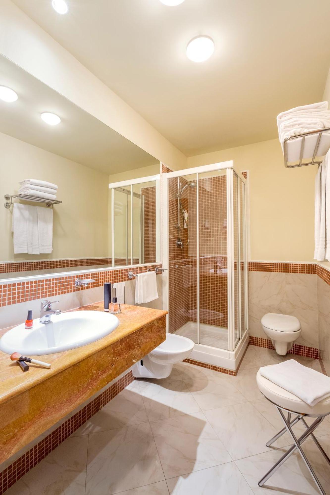 Standard Twin Room,1284848317:JPEG
