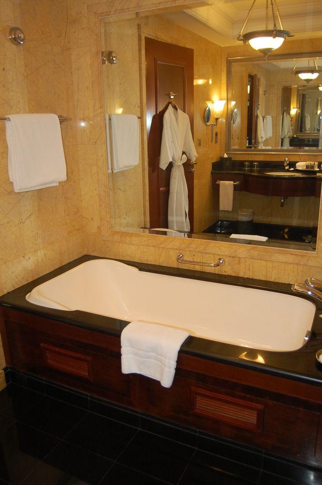 Premium Room King Bed