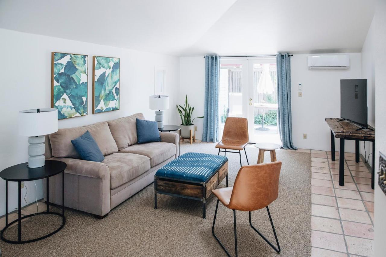 One-Bedroom House,1018499965:JPEG