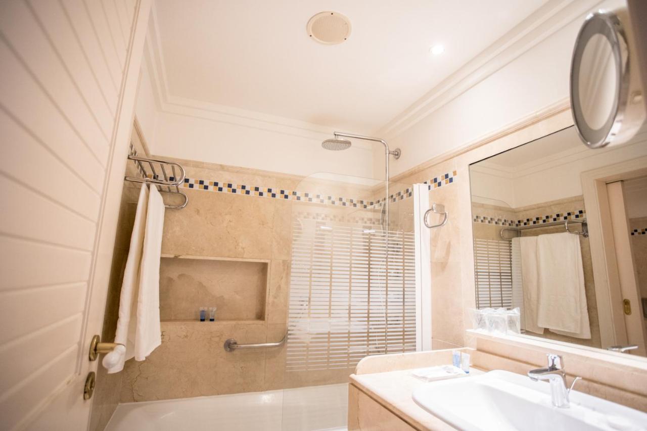 Double or Twin Room with Extra Bed,1641726985:JPEG