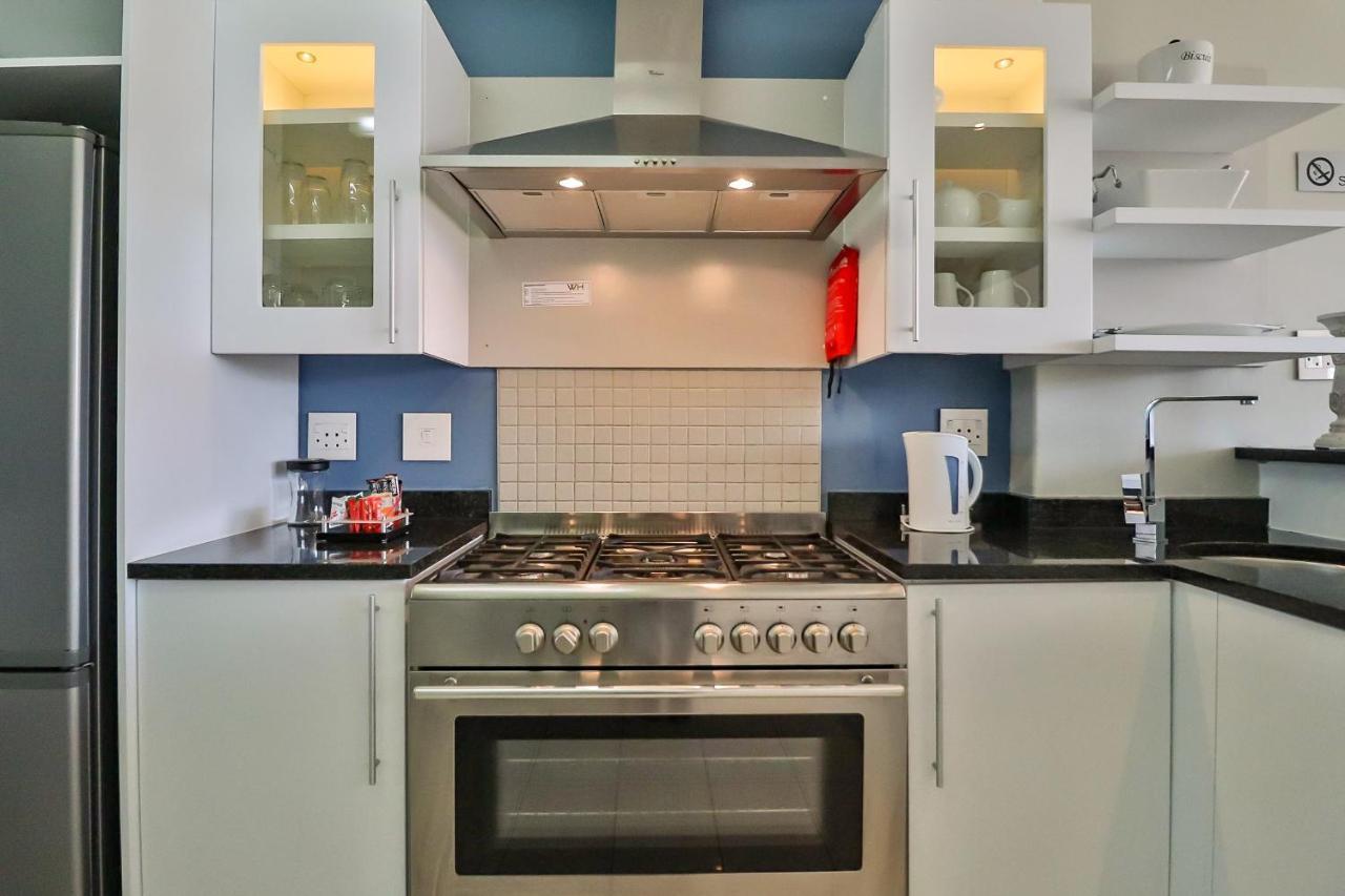 Three-Bedroom Apartment,1018546264:JPEG