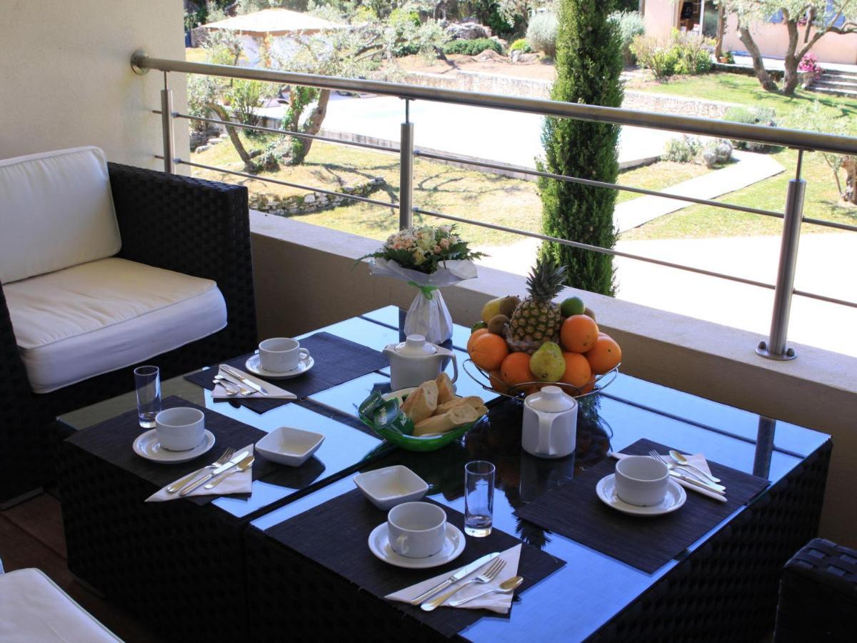 Suite with Terrace,1589388696:JPEG