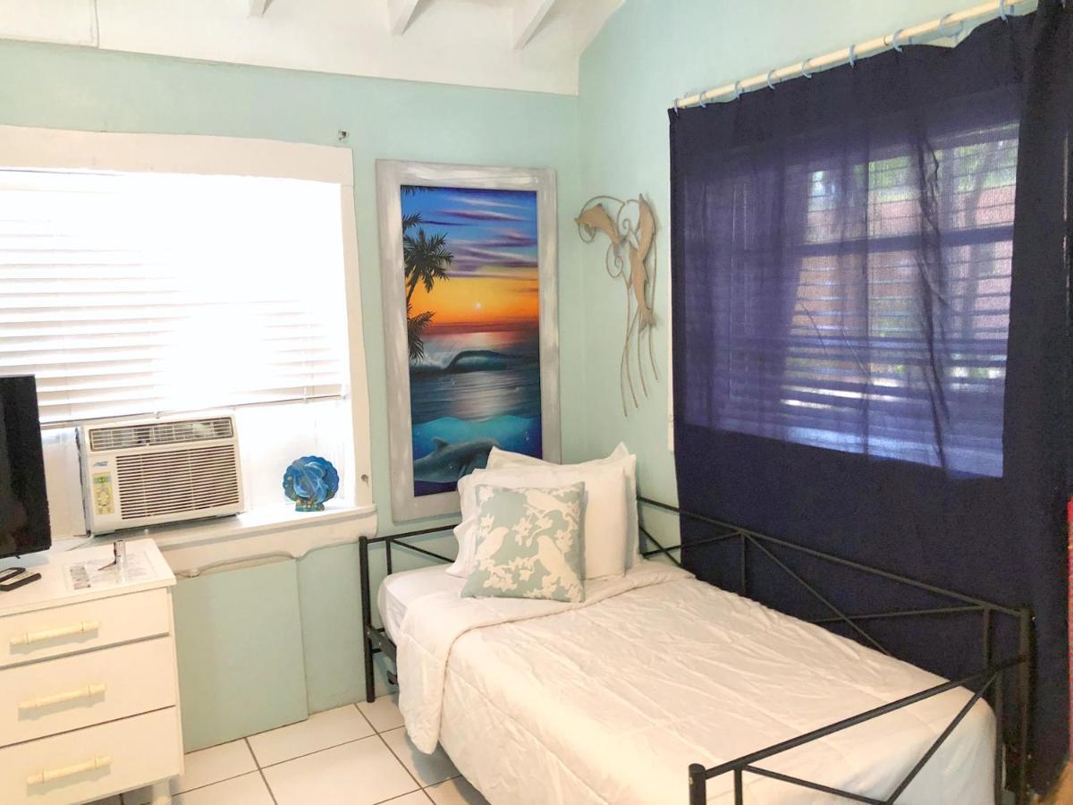 Dolphin Cottage