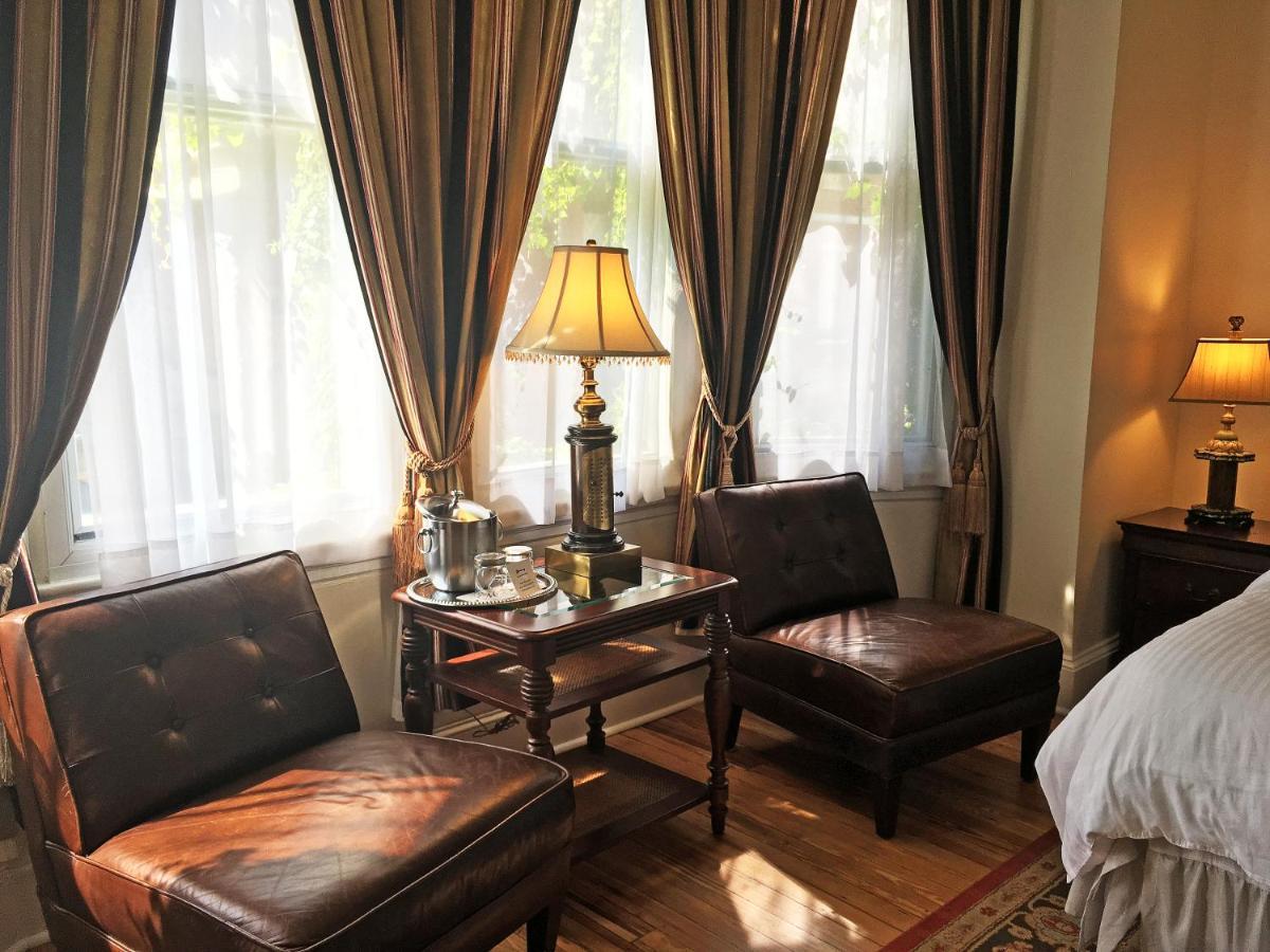 Luxury King Room 401