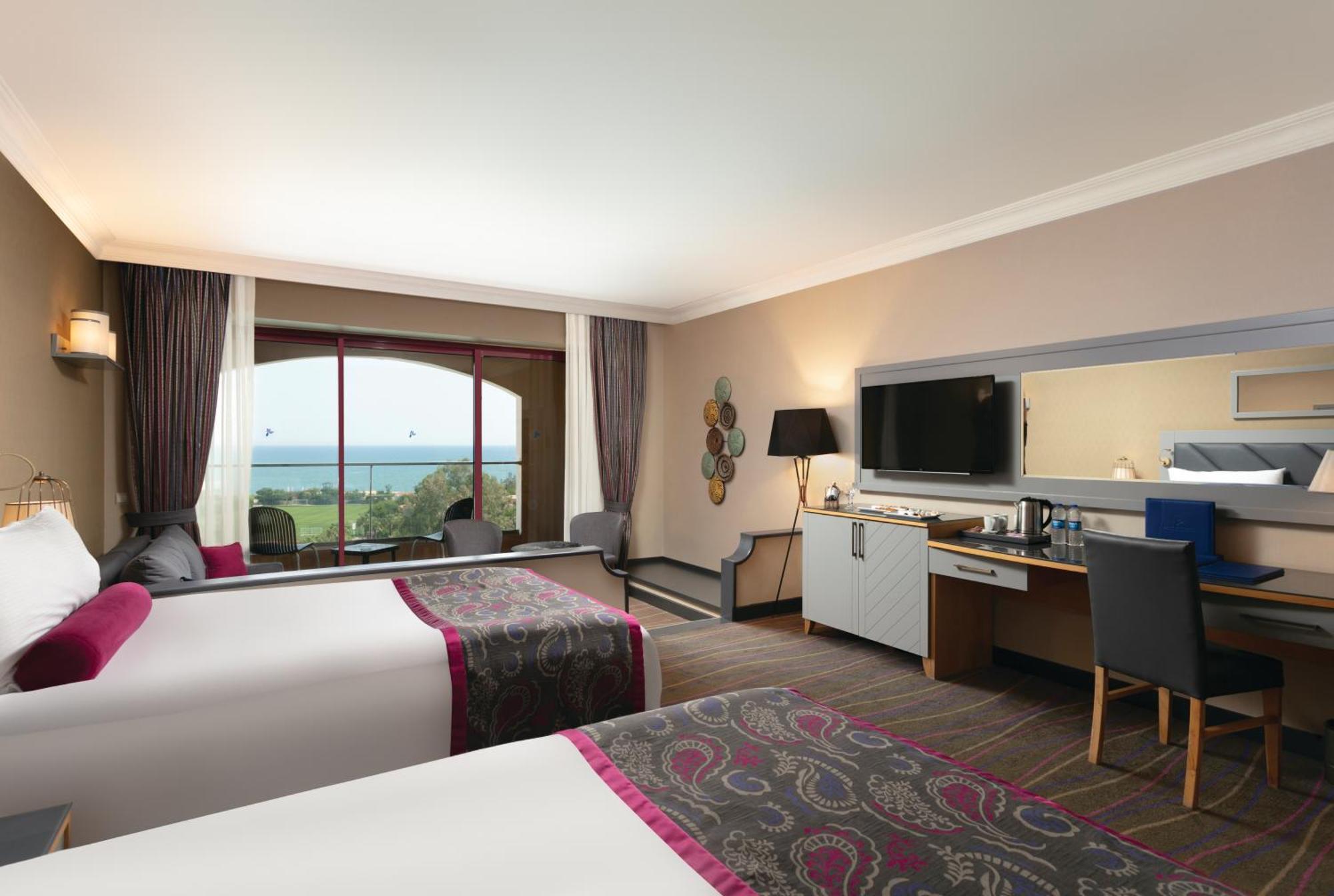 Standard Junior Suite Pool or Sea View,1020406843:JPEG