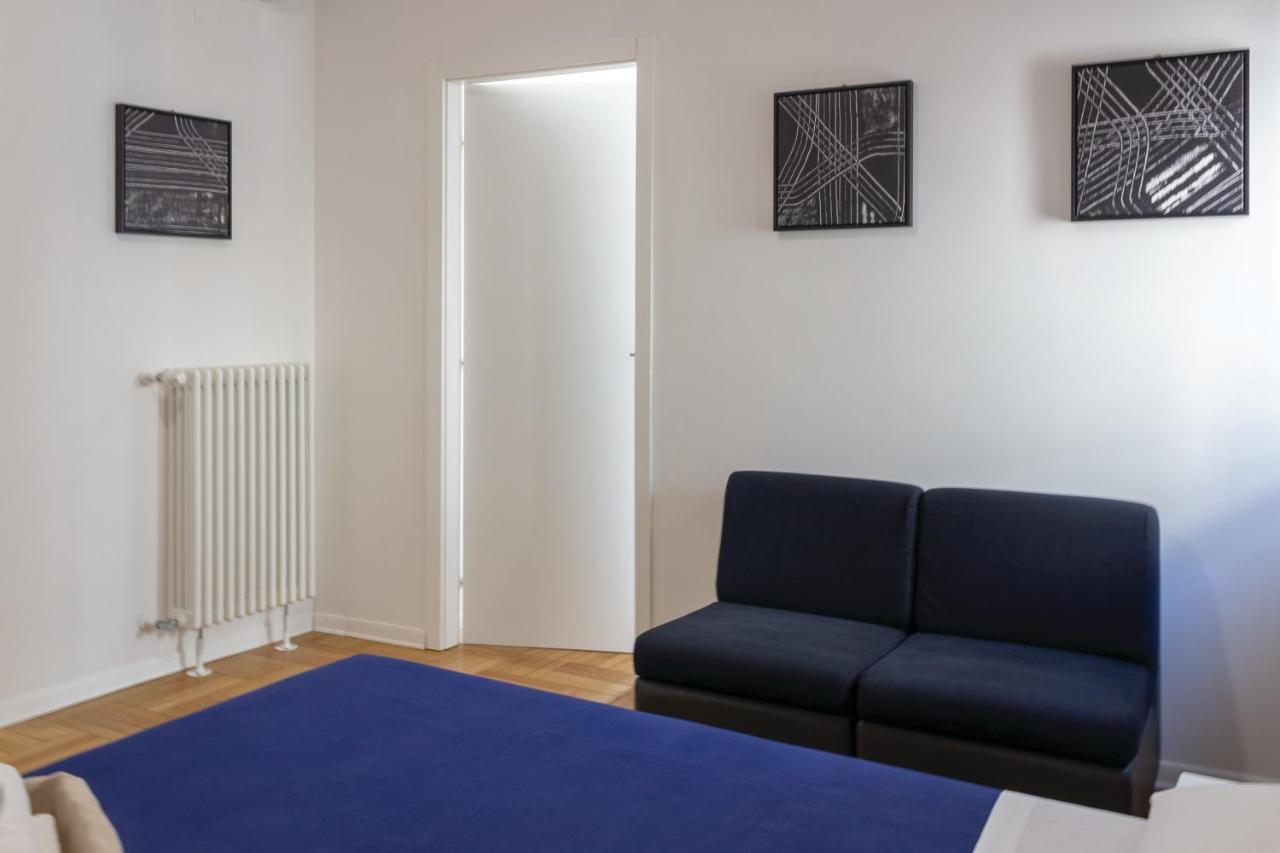 Double or Twin Room Private Bathroom