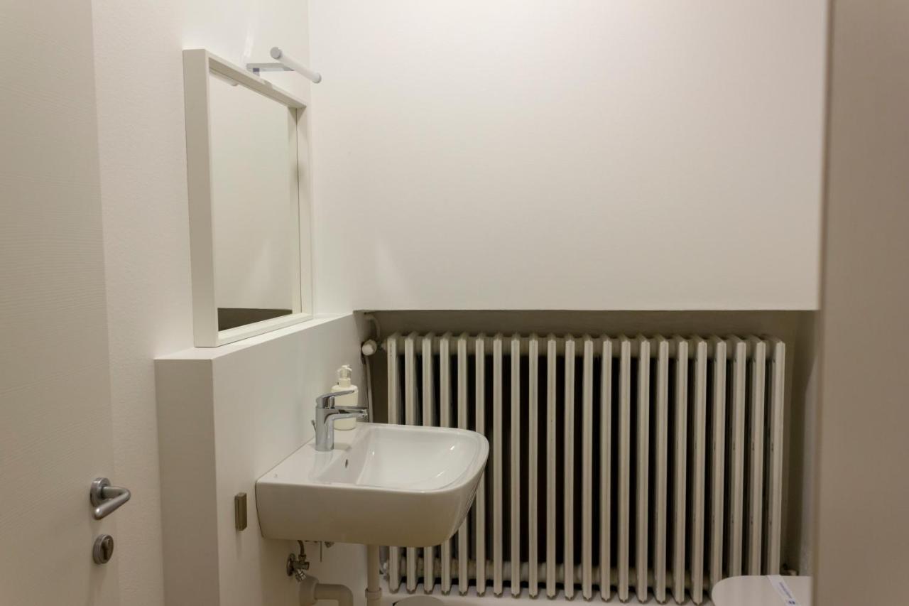 Single Room Private External Bathroom