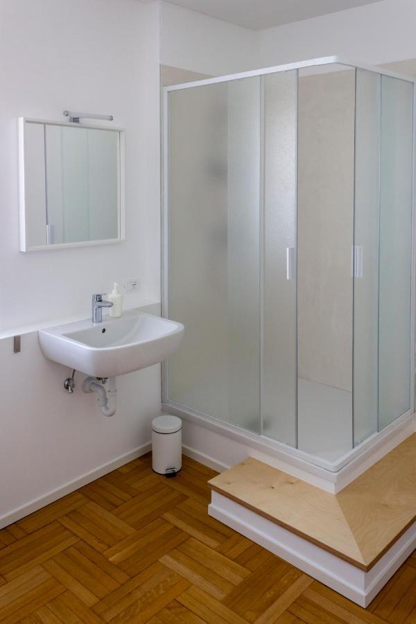 Double or Twin Room Private Bathroom