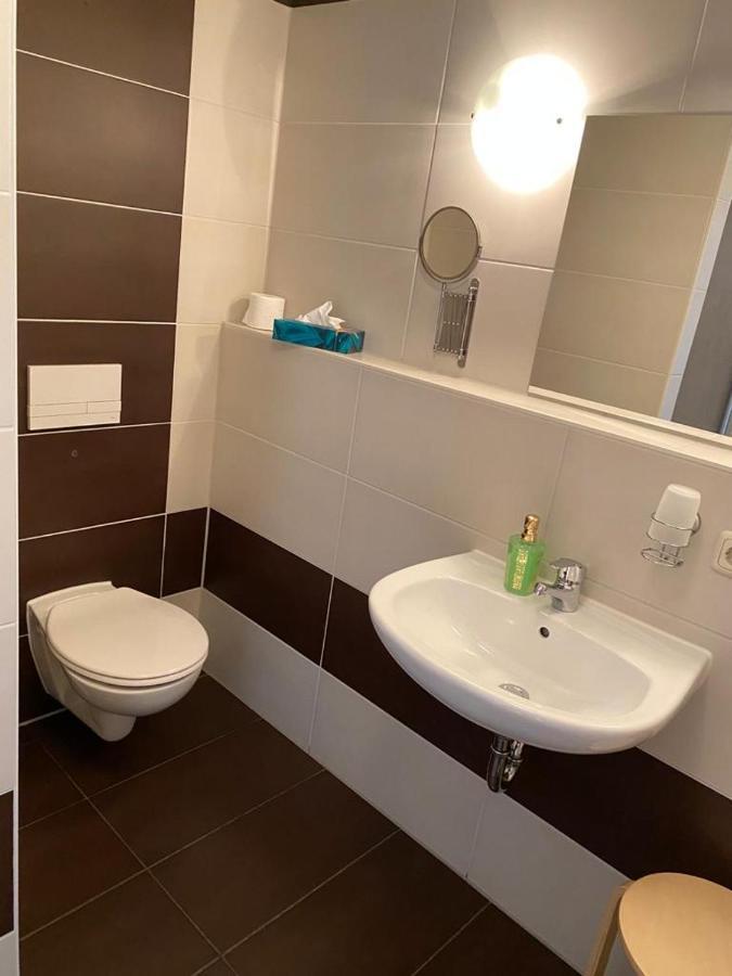 Single Room Private Bathroom