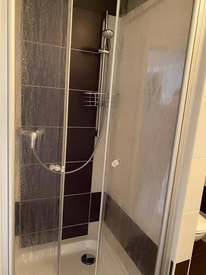 Single Room Private Bathroom