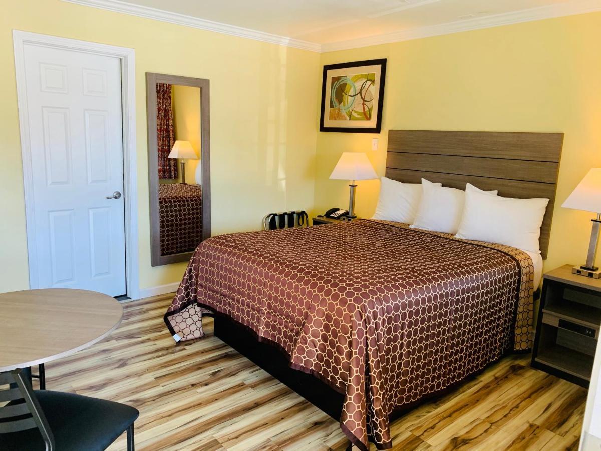 Queen Room
