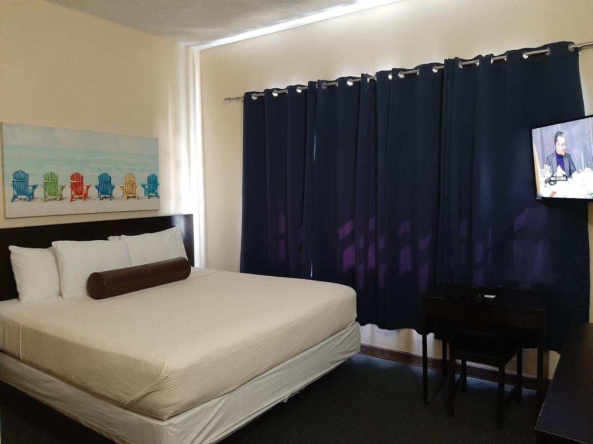 Standard King Room