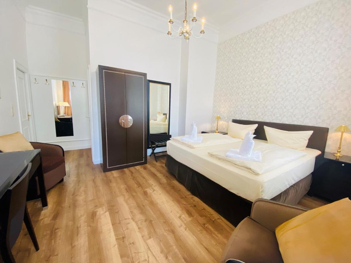 Standard Double Room,776177929:JPEG