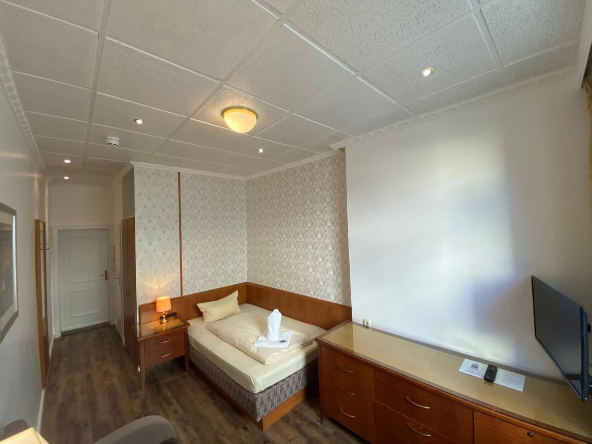 Single Room,1021862272:JPEG