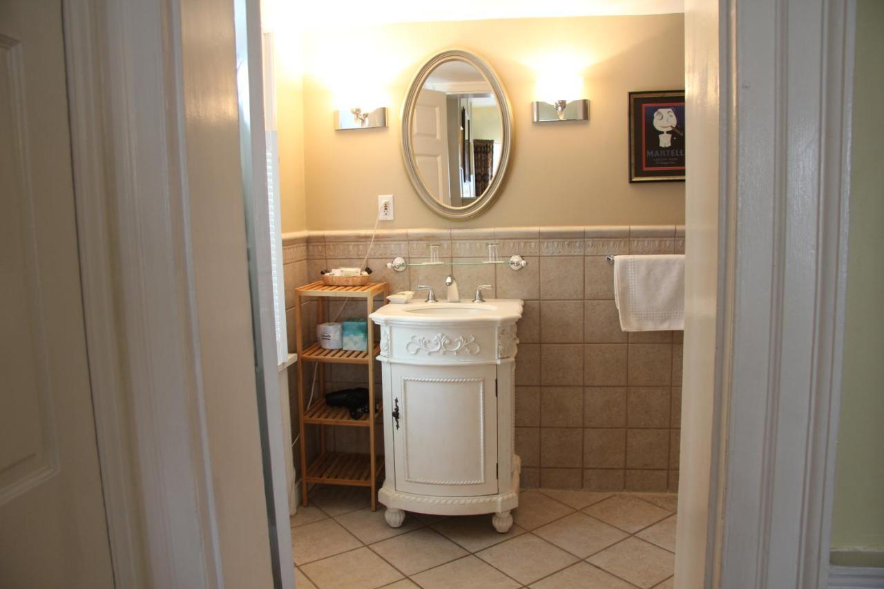 Luxury Room 302 Main Building