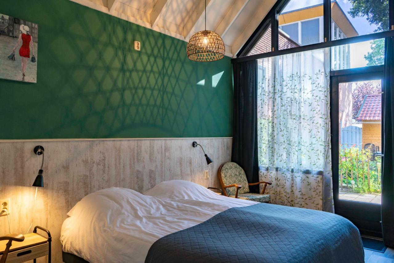 Deluxe Room,1022277685:JPEG