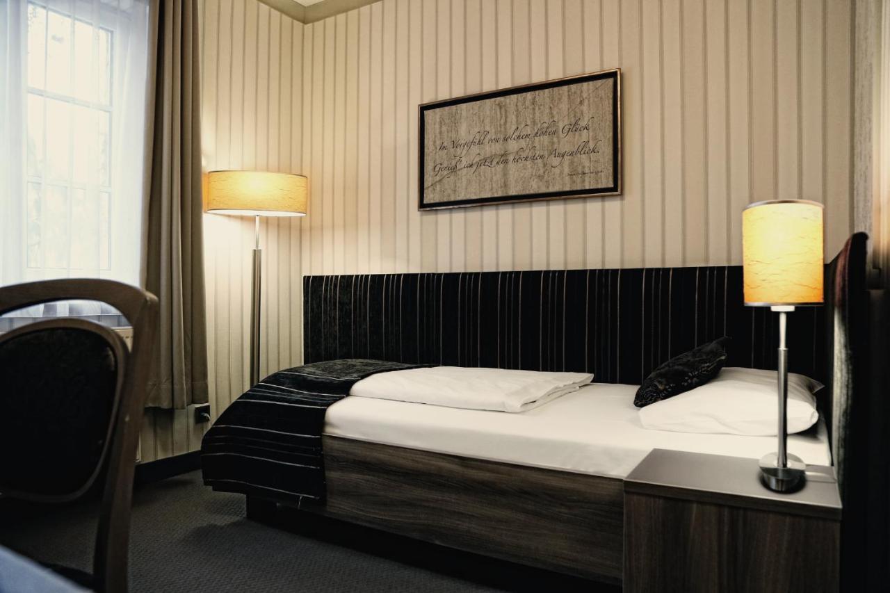 Single Room,1022290468:JPEG