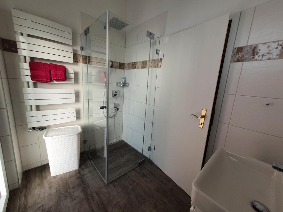 Doppelzimmer mit Gemeinschaftsbad