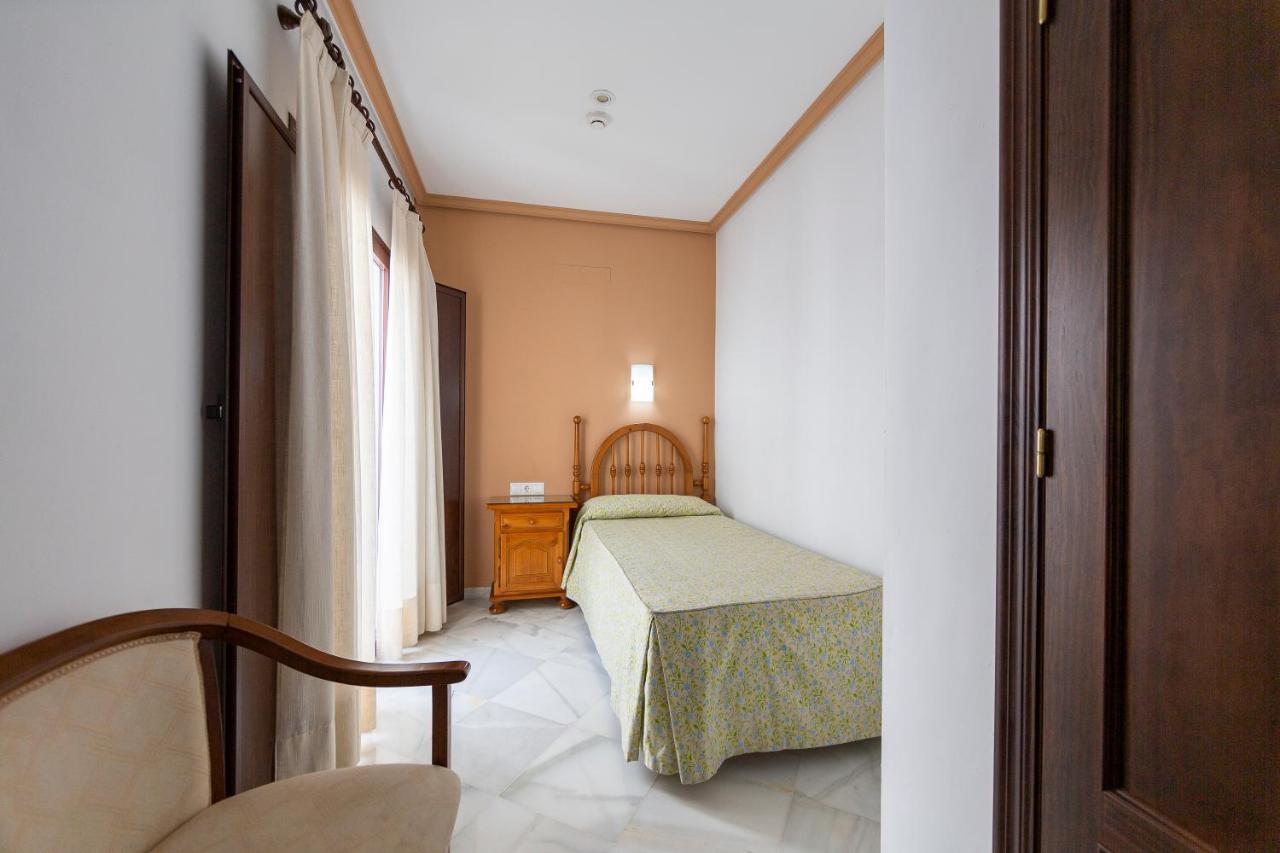 Single Room,1709842351:JPEG