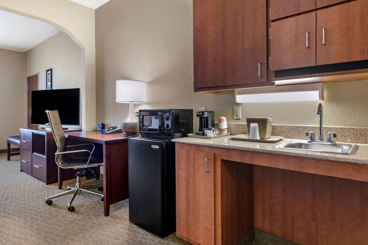 King Suite Disability Access or Non-Smoking