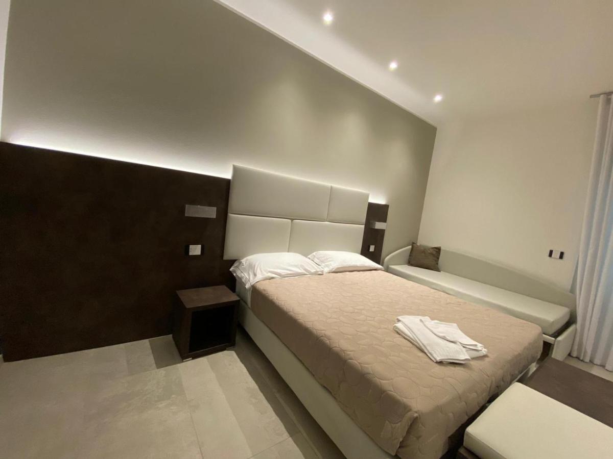 Quadruple Room Private Bathroom