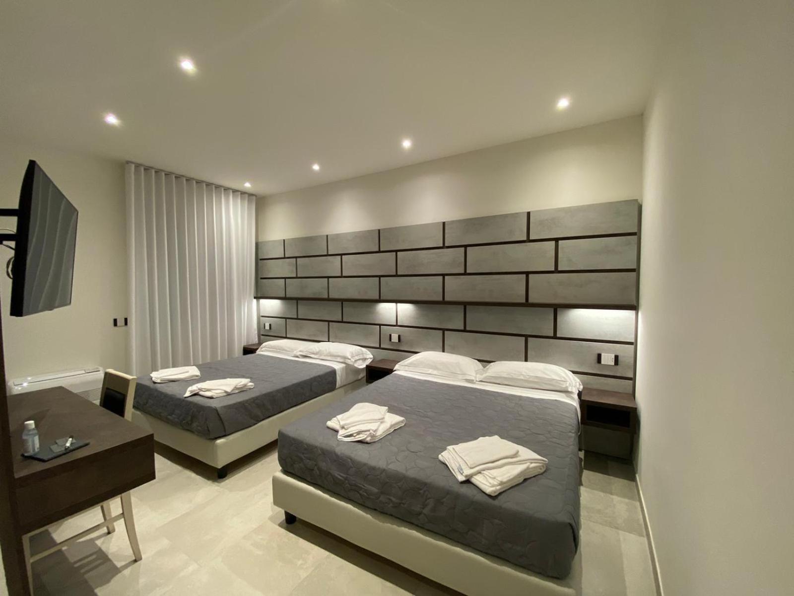 Quadruple Room Private Bathroom